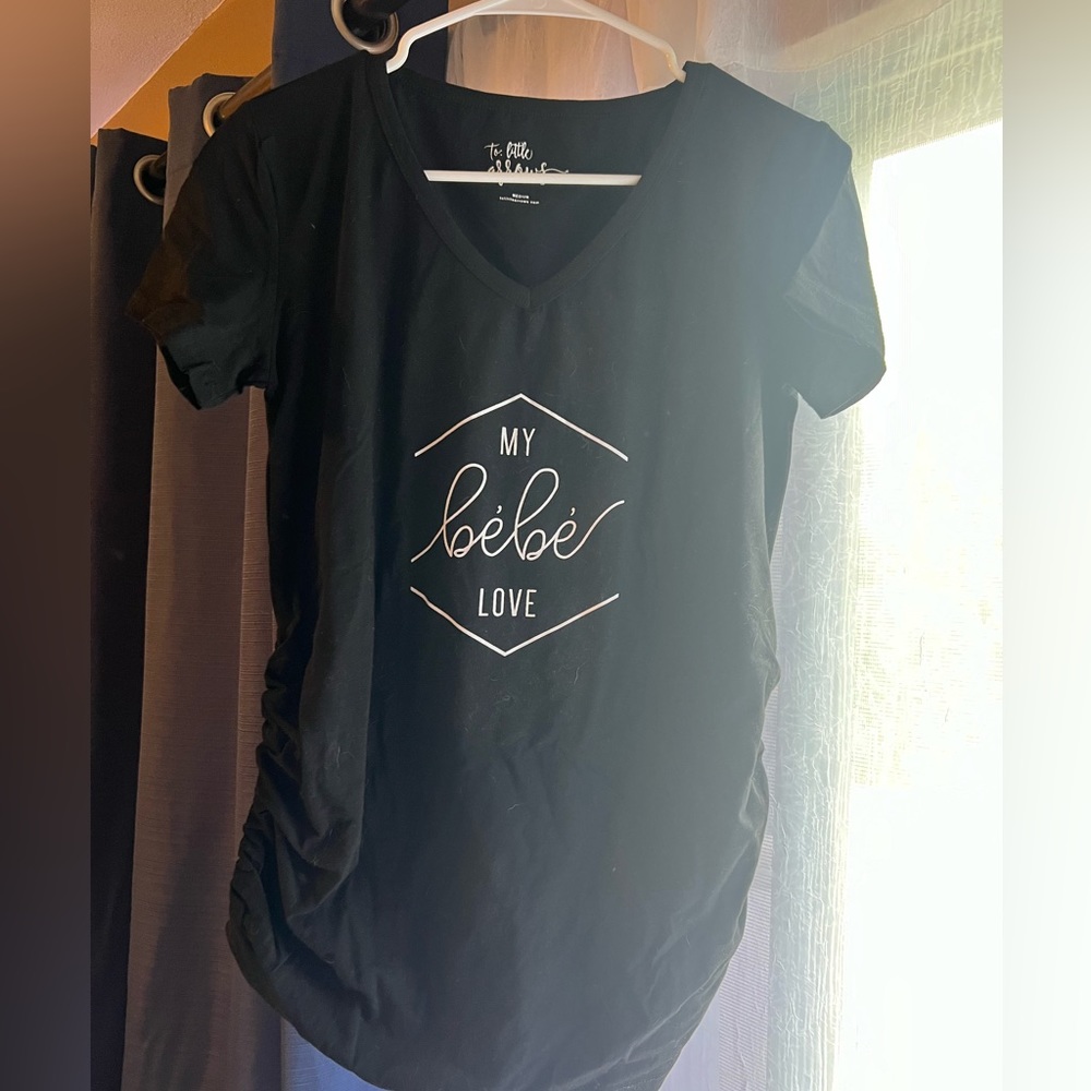 Maternity v-neck t-shirt